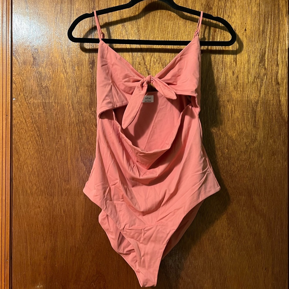 Aritzia- Wilfred front tie Bodysuit